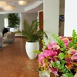 Miramar & Hotel 4*