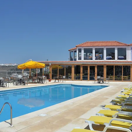 Miramar & 4* נאזרה